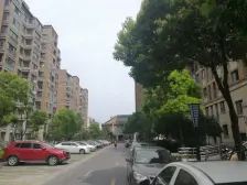 临港两房出售,南北落地窗,采光佳,楼层好视野开阔扩