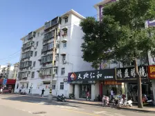 两室朝阳!带小房!南北通透!储备局宿舍大院停车!