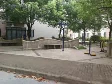 南北通透,纯毛坯,采光通风好,小区安静人群素质高