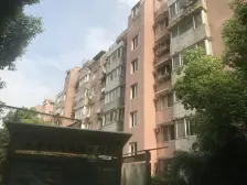 看房联系徐龙胤!看房有钥匙!电梯高区,南北两房