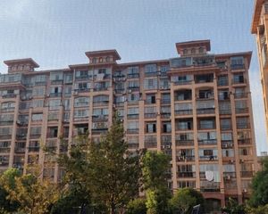 藤旺居 南北通透,采光好 周边匹套完善,,出行方便