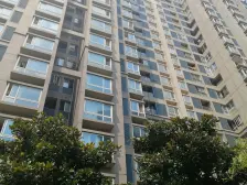 89平 三房两卫 清水毛坯 一直空关 位置好