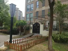 临港品质商品房满五年了,税费少精装修,小区环境好