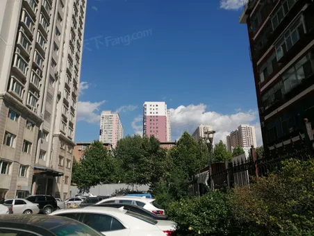 大红本满2年 精装复式楼拎包入住 青年路中正天街迎泽公园