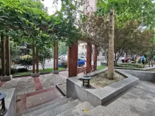 房子在出售,满五为一,价格可谈,房东愿意低于市场价卖