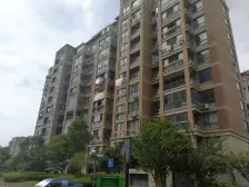 临港1年社保 花园地下室 2居室 纯毛坯