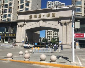 满五年房本税费低,交通四通八达 ,地理位置优越