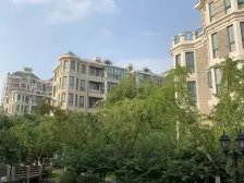 新上电梯两房复式,视野无缺陷,精装修,房屋诚售