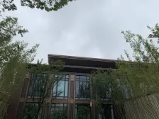 带采光天井,主卧朝南,采光充足,小区中心位置