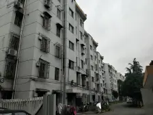 一楼带院诚意售!满五年,温馨两房,庭院生活即刻拥有