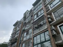 06年房龄,位置好,近地铁 ,大四房精装修两卫