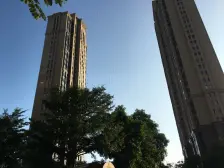 万达商圈湖边水库,大平层边套,次新房