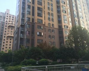 天平公寓3室1厅南北