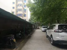 满五年唯一 中间楼层 带电梯 业主诚心卖 价格可谈