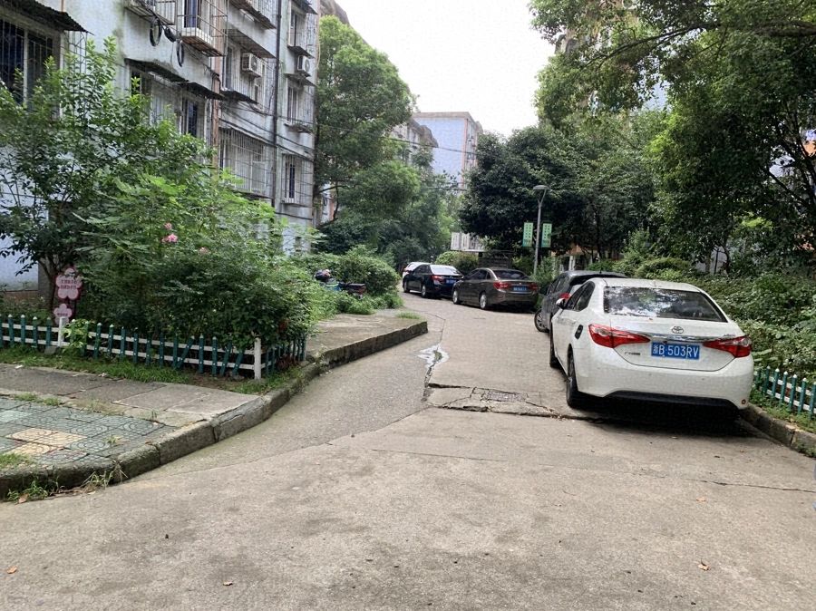 小区相关图