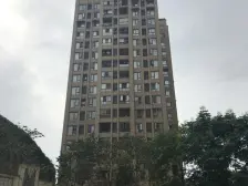 此房带装修..采光充足.交通便利..拎包入住