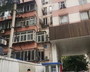 民族大学南路11号院3室1厅南北