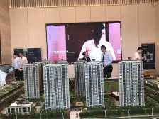 全天有采光,新小区,户型好,视野好