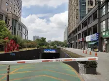 莲塘中心地段丽晶广场精装一室一厅