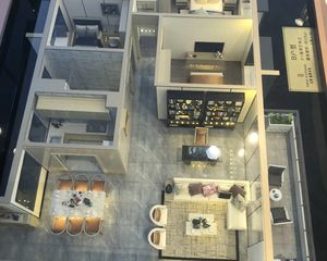 沿江快速路次新小区近地铁
