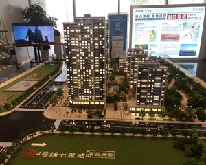 金投铂翠中央3室2厅南