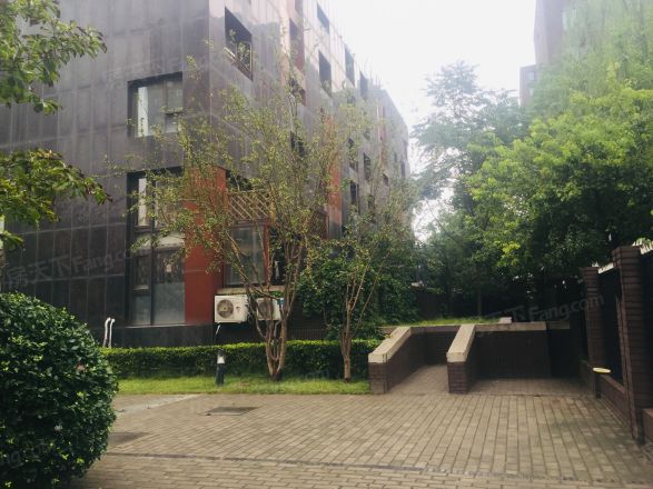 万科假日风景实景图