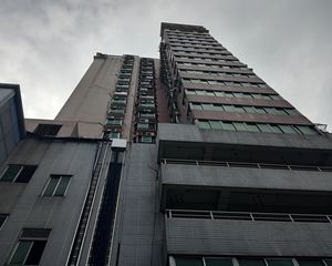 地段好,电梯,交通方便,配套成熟,格局好,实业开阔