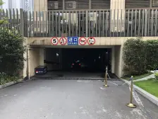 新鸥鹏一期轻轨旁精装两房拎包入住。