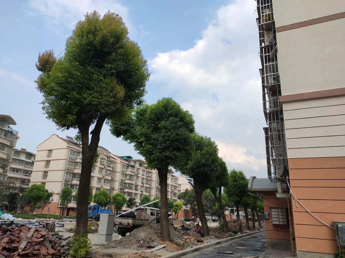 繁裕新村