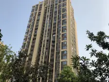 三轻轨,次新小区,量子巴川全套,清水房,价格可谈。