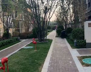 牛驼温泉孔雀城漪泉苑1室1厅东