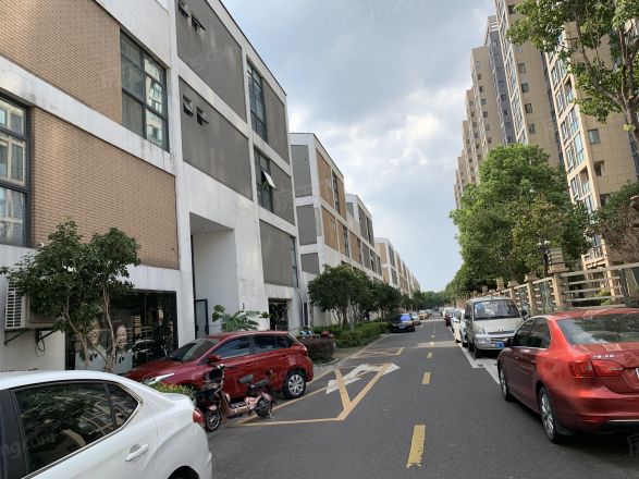 128国际公寓小区实景图