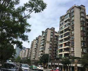 翡翠城一期3室1厅西北