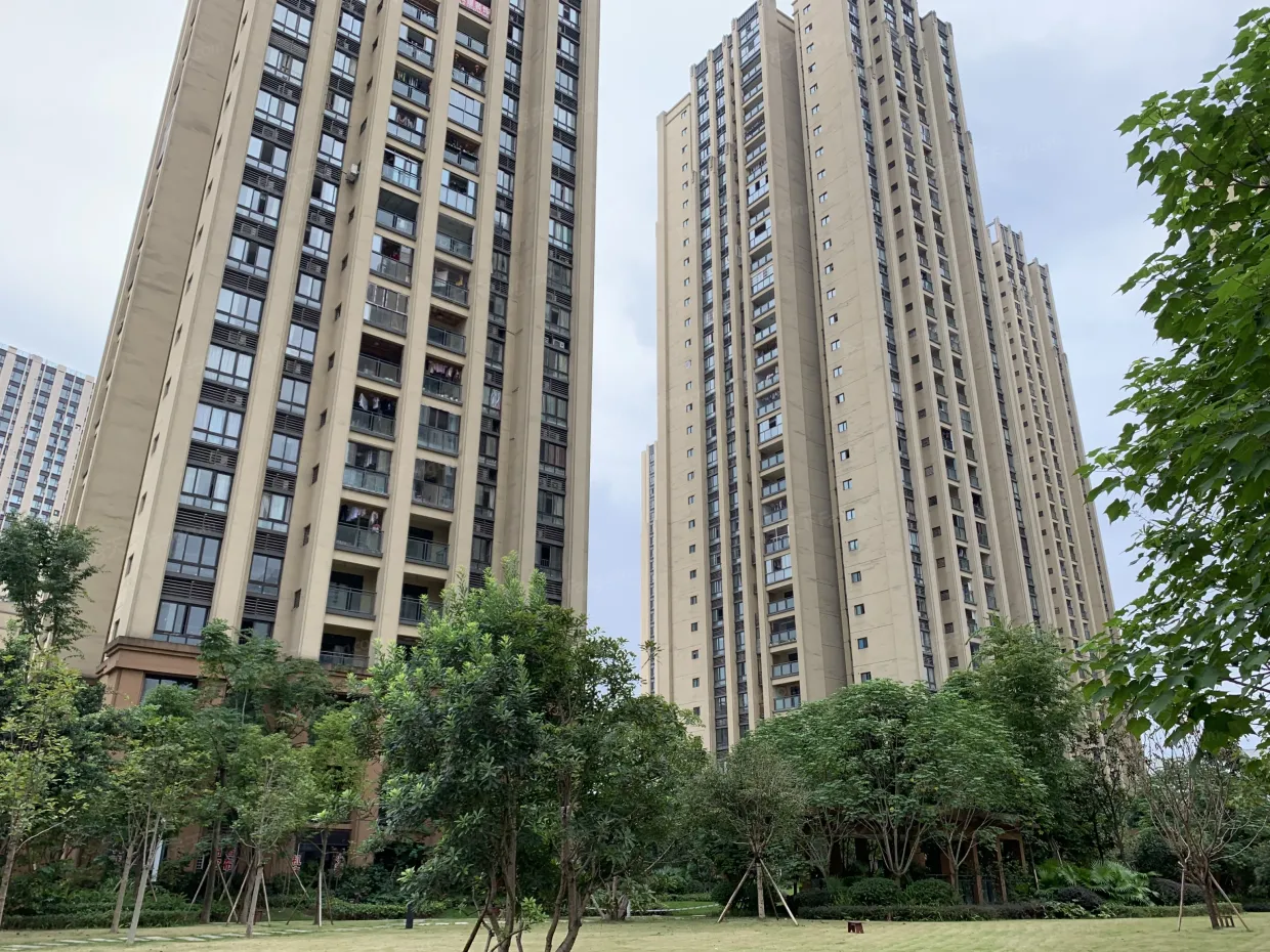 实景图-小区大门