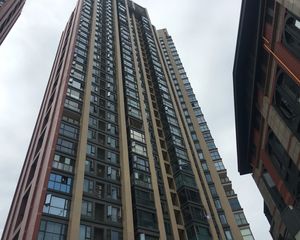 蓝润V客东区4室2厅东南