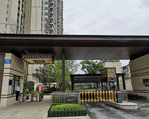 首开龙湖紫宸香颂1室1厅西南