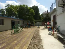 小区位置好,楼层高采光好,精装修,诚意出售