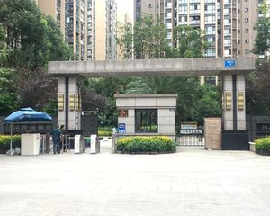 招商雍华府二期3室2厅东南