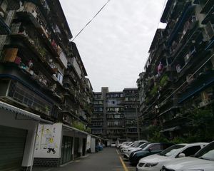 高攀路21号2室1厅南