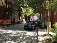 南部新城大明路旁 居家单室 拎包入住 交通方便