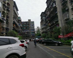 高攀路21号 3室1厅 东