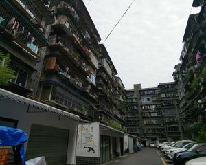 高攀路21号3室1厅东东南