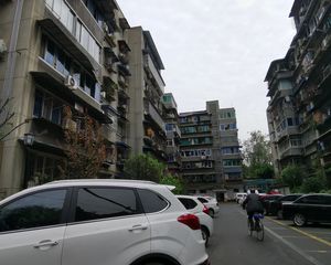 高攀路21号2室1厅南