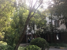 华师大的电梯一房一厅,中间楼层,拎包入住、看房方便