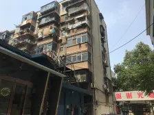 万达旁!通透两室!中间楼层!单价低!看房方便!