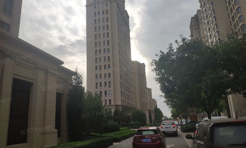 首付17万 融创半湾半岛 双阳两居 清水毛坯 随意装修