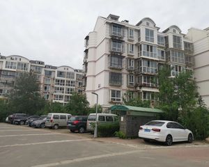 双林D铁旁中间楼层三室过五年价格可议