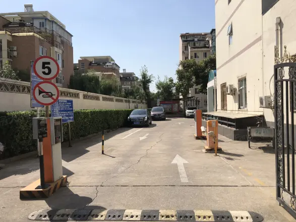 草桥东路16号院实景图