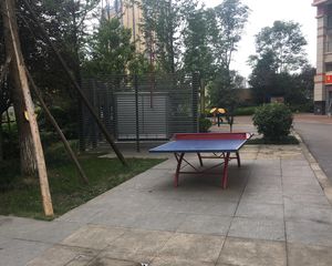 蓝润V客东区 4室2厅 东南 南