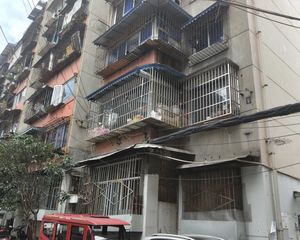 红牌楼北街6号2室1厅东南